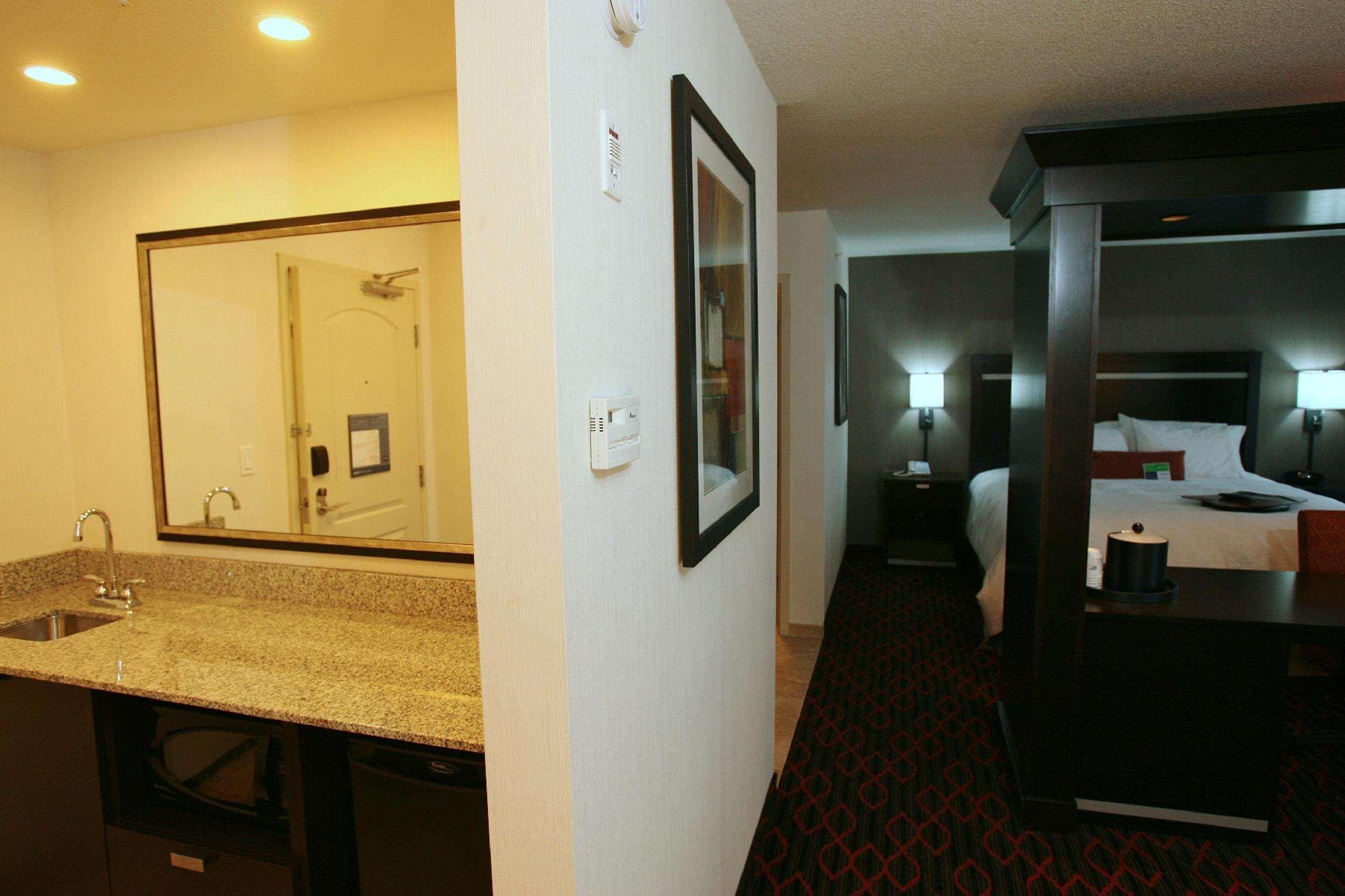 Hampton & Red Deer Hotel Penhold