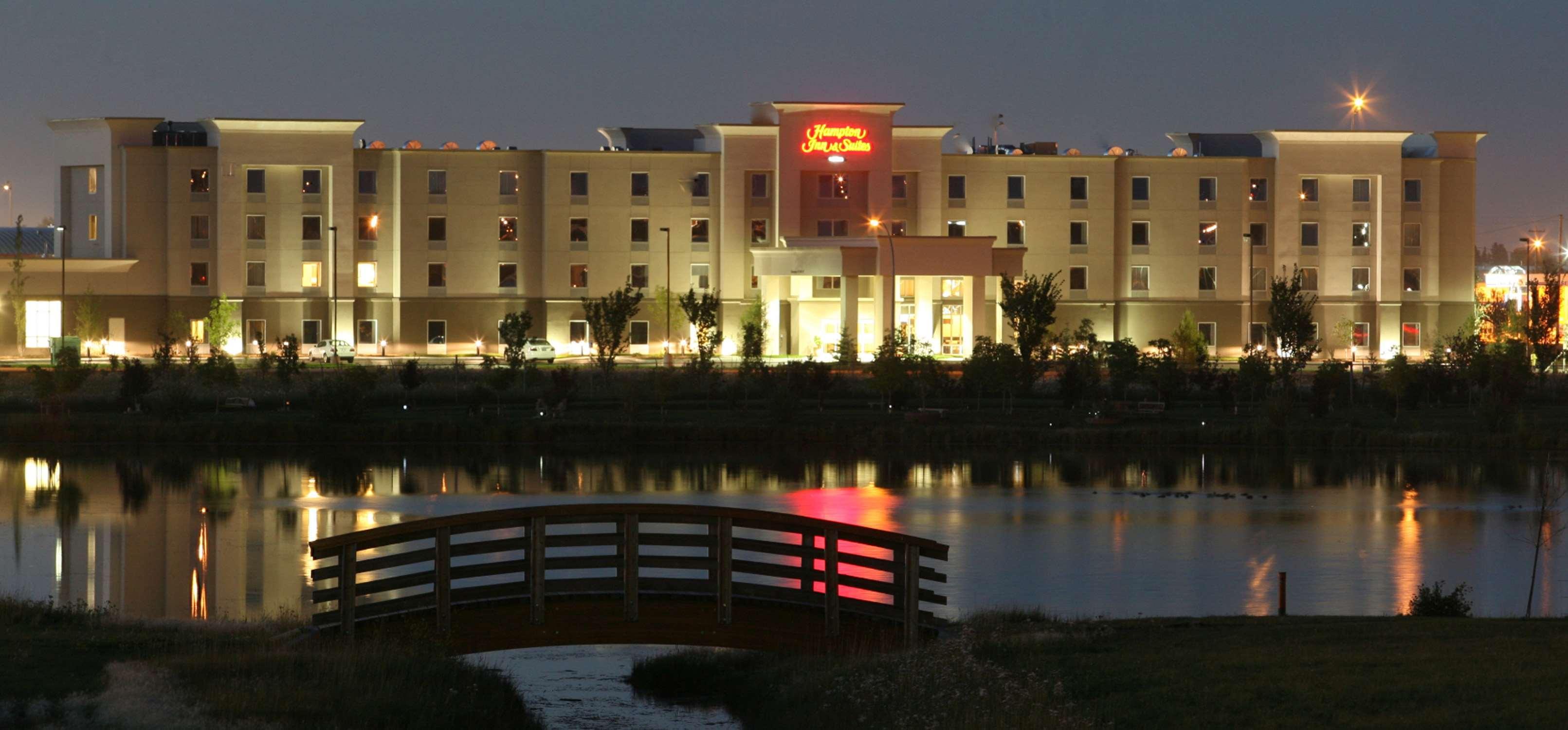 Hampton & Red Deer Hotel 3*