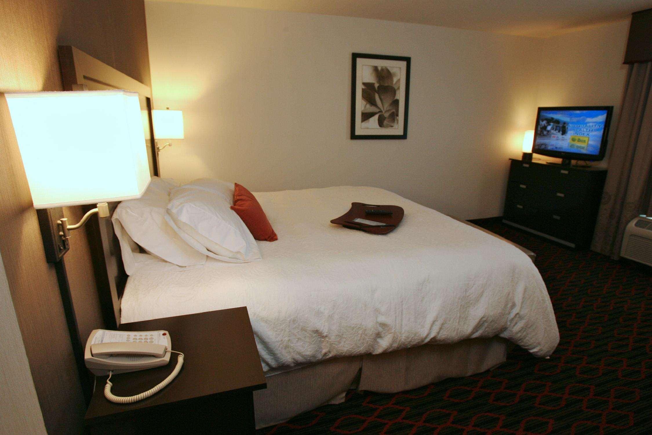 Hampton & Red Deer Hotel Penhold