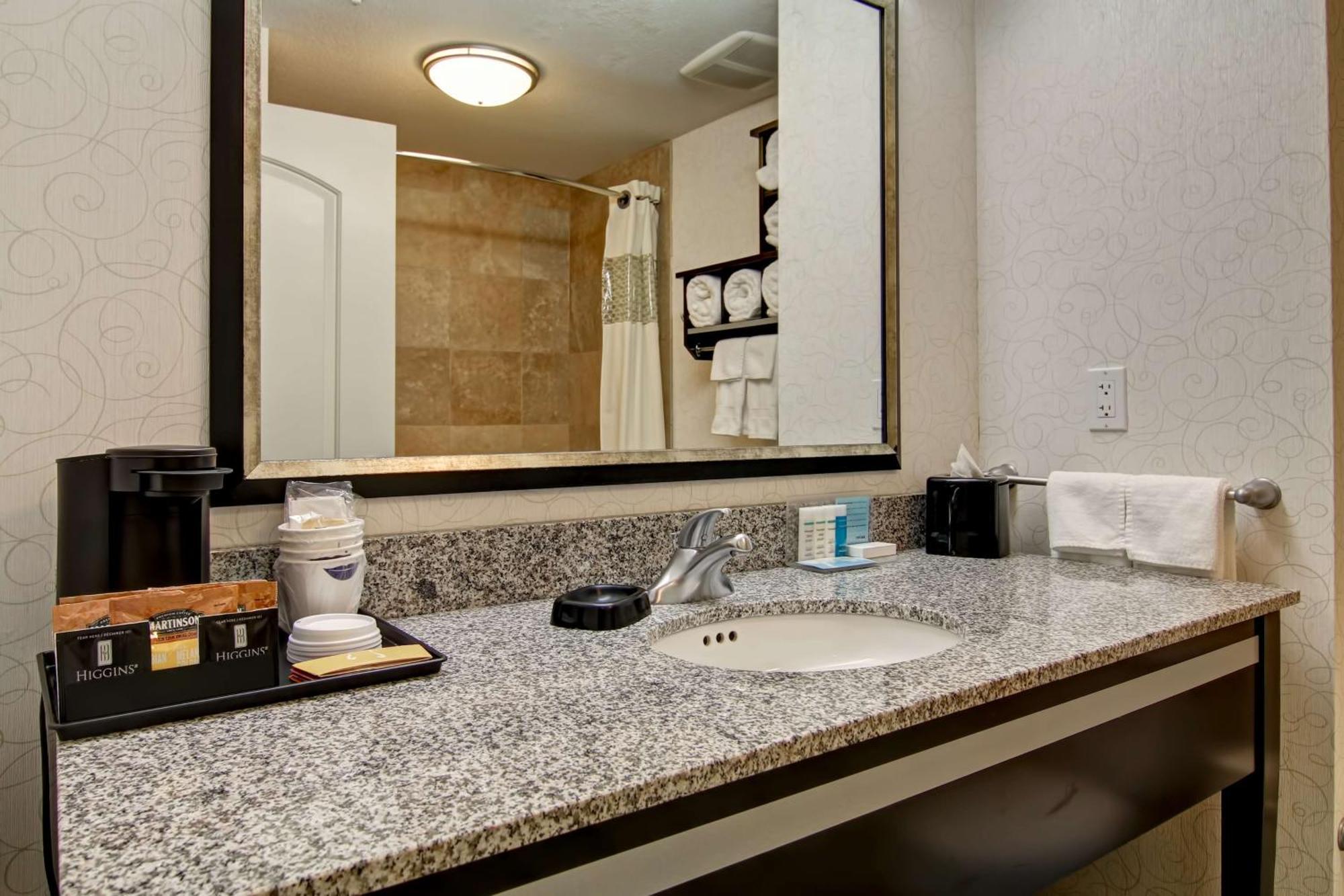 Hotel Hampton & Red Deer Penhold