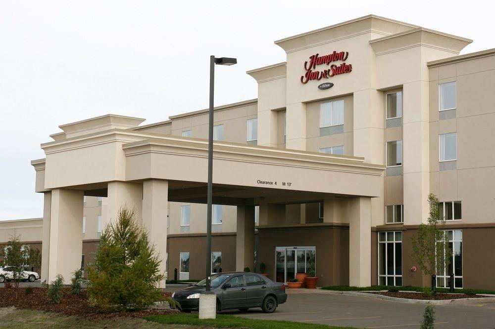 Hotel Hampton & Red Deer